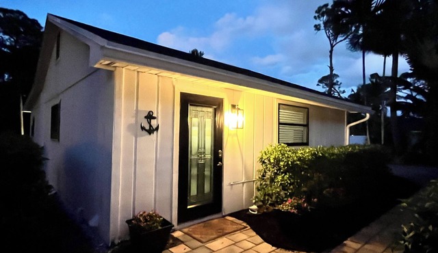 2BR Cottage in the center of West Palm Beach