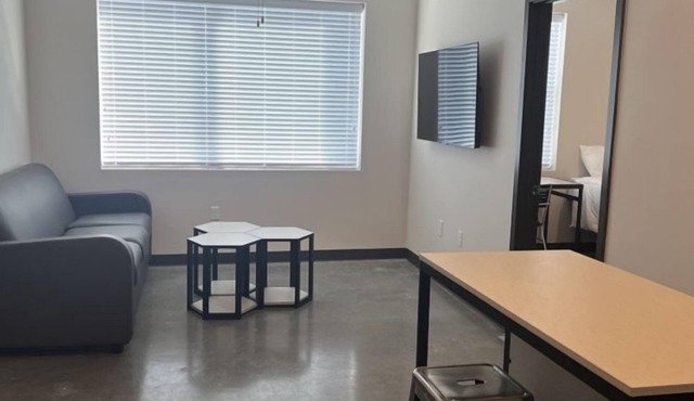 2BR Cozy Retreat in the Heart of Lincoln