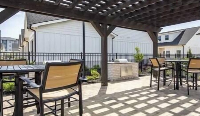 2BR Cozy Villa-King Suite| great location