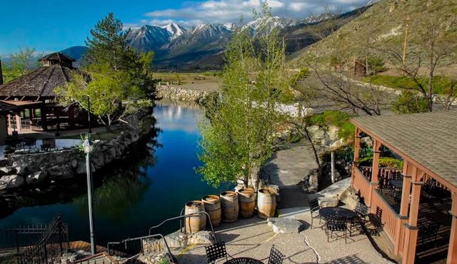 2BR DAVID WALLEY'S RESORT WITH HOT SPRING -SLEEPS 6