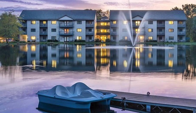 2br Deluxe in Wilderness Setting Wisconsin Dells!