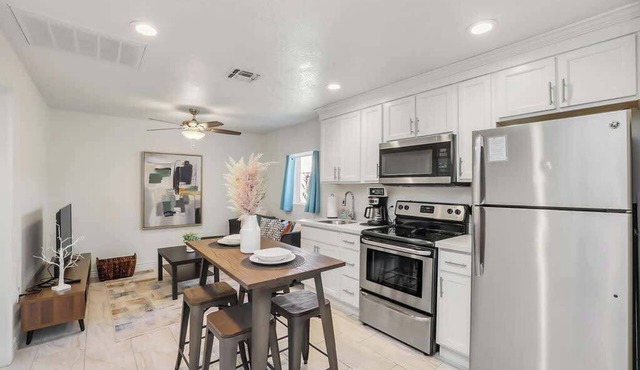 2BR Desert Retreat Central Phoenix Monthly Rental