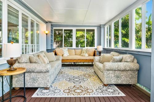 2BR Diamond Head Views & Lanai