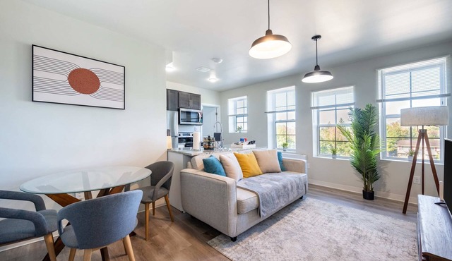 2BR Exclusive Retreat Near Henry Ford