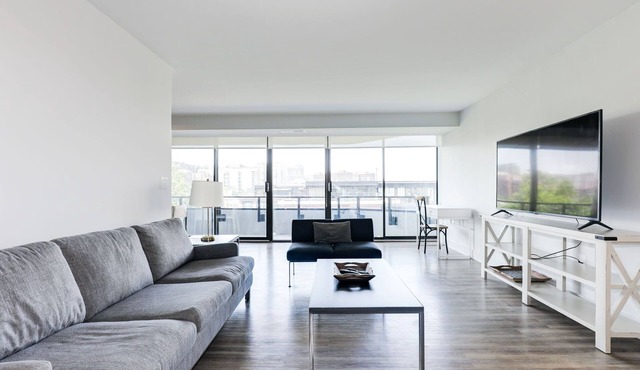 2BR Executive Apartment in Prime Location
