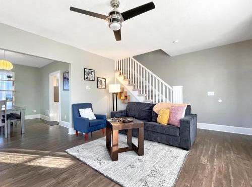 2BR Family Charmer Duplex near Drake