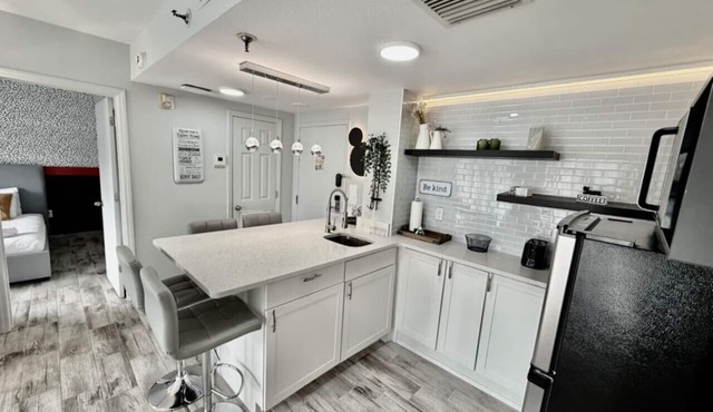 2BR | Free Resort Access | Minutes to Parks