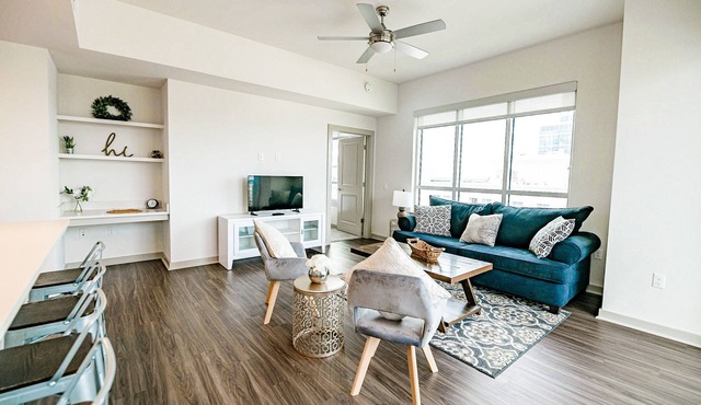 2BR Fully Furnished Apartment Uptown - BOA Stadium by RedAwning