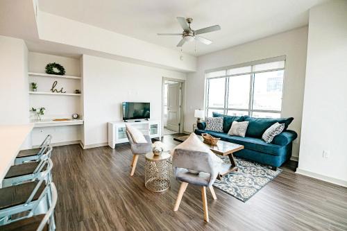 2BR Fully Furnished Apartment Uptown - BOA Stadium apts