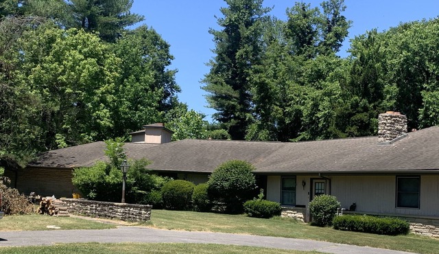 2br Guest Suite In Town on 4 Acre Private Estate