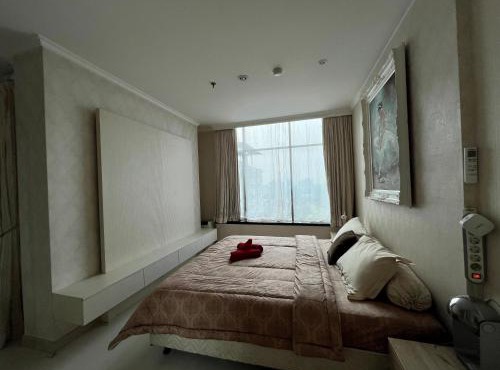 2BR-Hamptons Park Apartment