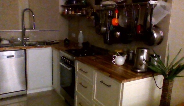 2BR HOLIDAY RENTAL -modern unit - dishwasher Mitchell Park