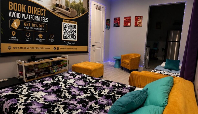 2BR Home Theater + Arcade | Baby-Proofed | Sleeps 7 | 5 Min from Downtown FW