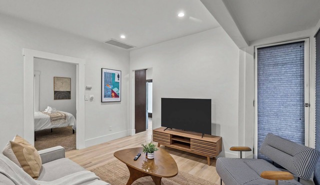2BR Homey Cottage near Rosebowl - Free Parking