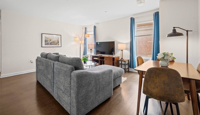 2BR in Downtown Boston 1896