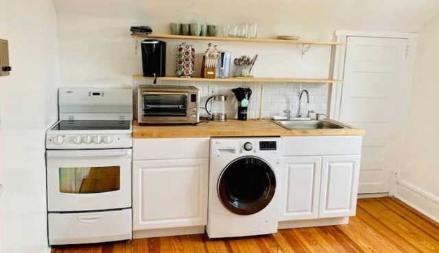 2BR in S. Orange.Walk 2 NY train