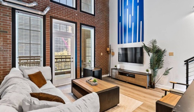 2BR Loft Midtown ATL, Sleeps 10