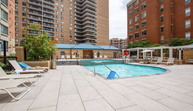 2BR Luxury City Suite With Gym & Pool