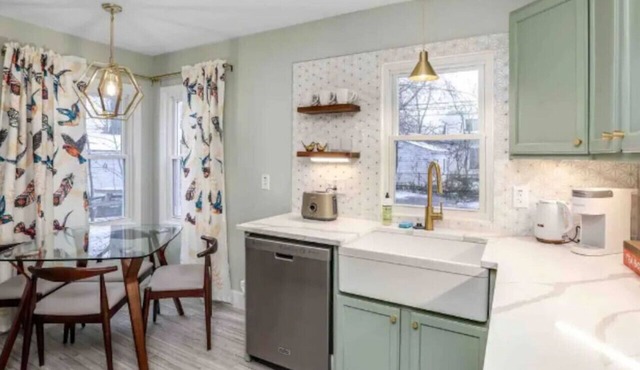 2BR Near Beaumont and Downtown Berkley Sleeps 6