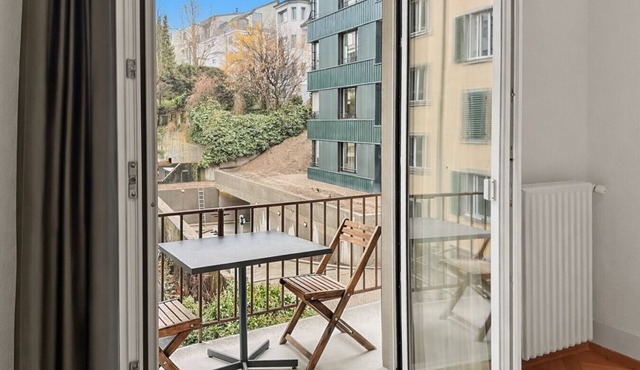 2BR near lake (Stardust 11)