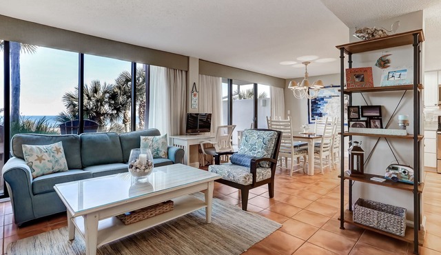 2BR Oceanfront in Captain's Court with beautiful views! Omni Plantation