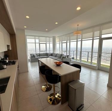 2BR Panoramic City View!