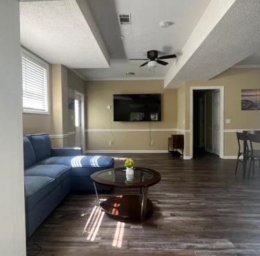 2BR private Duplex, quiet, central,remodeled