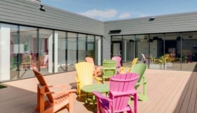 2BR Retreat with Gym, near Assiniboine Park Trails