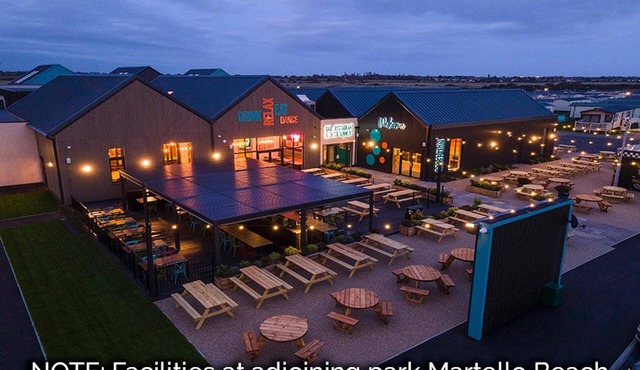 2br-sleeps6-wifi-freeparking-holidaypark