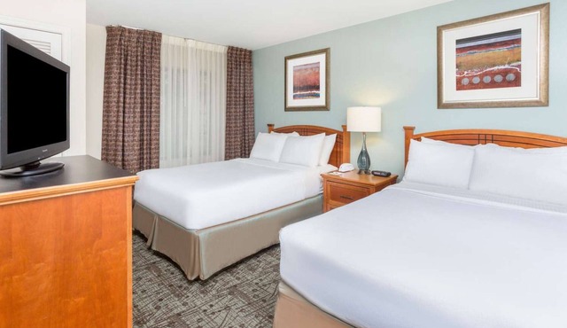 2BR Suites w/Kitchen Near Dunwoody & Buckhead | 4 Units