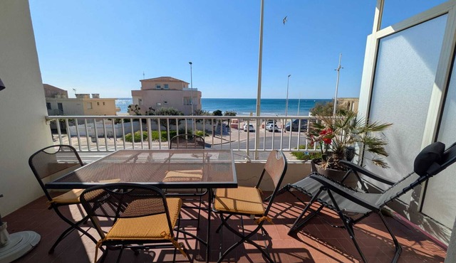 2BR Terrace SEA VIEW I Parking I Air-Cond.