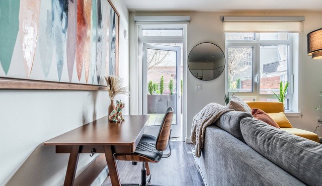 2BR TH | Gym, Balcony | Bellevue Parkside L