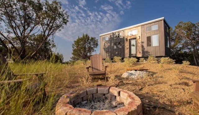 2BR Tiny Home Near Palo Pinto Mountains State Park + Sleeps 4 + Firepit