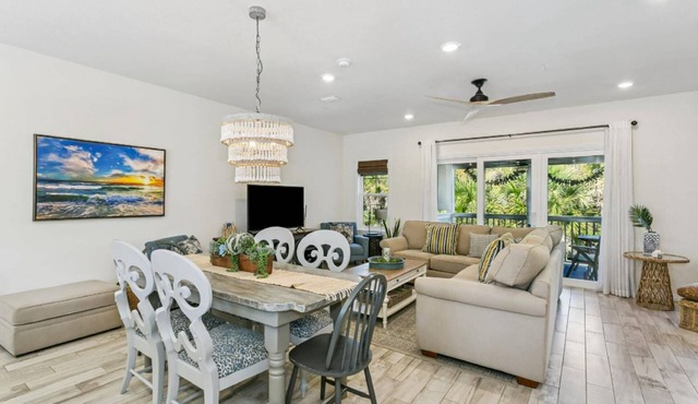 2BR Townhome | 6 Bikes Included | Private Beach Club w/Tiki Bar |Pools |Hot Tub |Golf | Dogs OK