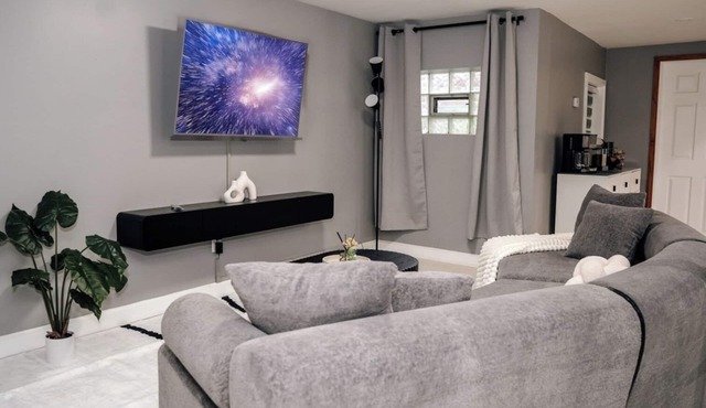 2BR Traveler's Favorite Modern and Clean