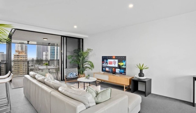 2BR Unit Heart of Surfers Paradise - Spa, Pool