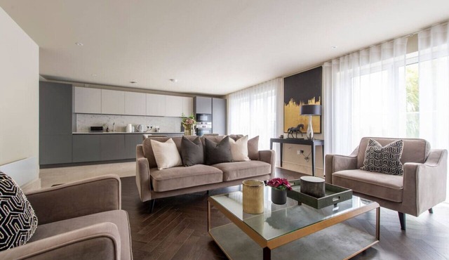 2BR Urban Vista Retreat