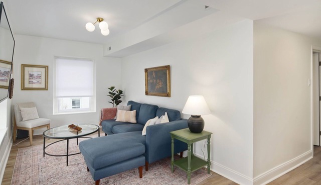 2BR w/Balcony, Views & Parking | Manayunk
