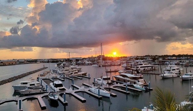 2BR Waterfront, Galleon Resort Key West, Sleeps 6 Historic Seaport Walk to Duval