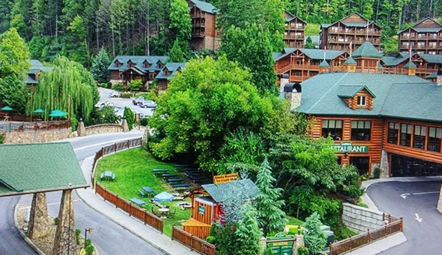 2BR with Great Mountain views Master Suite and JR suite
