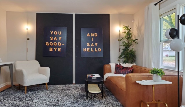 2CHICAGO Train 1MI/WIFI/KING/Free parking/Fox River Bike Trail