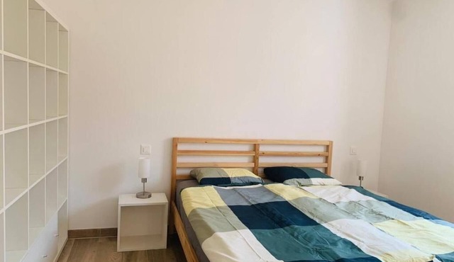 2Curio Court House Charming Lodge