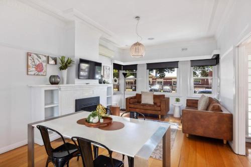 2easy Apartments on Hargreaves