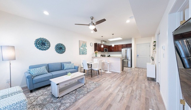 2H |*Holiday Special* Stylish, Gated Condo in Lifestyle Center Living|
