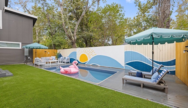 2Home 9BR - 2 Heated Pools, Fire Pit + Epic Murals