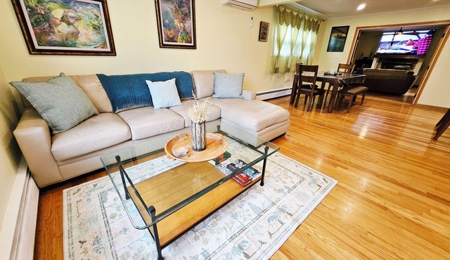 <2mi to UAlbany+Private Driveway+600MBWFH+SmartHome+Kid-Friendly+Backyard Movies