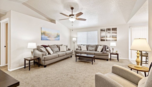 2Min>RedhawkGolfCourse★LongStays★300mbps★1300ft²★