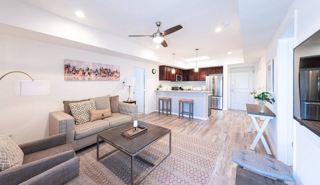 2N|*Holiday Special* Bright & Comfy Home| Gated Condo| Charm in KAT|