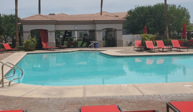 2nd floor 2 Bedroom Condo with Balcony