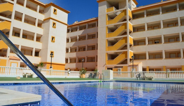 2nd floor, balcony, free wifi, communal pool